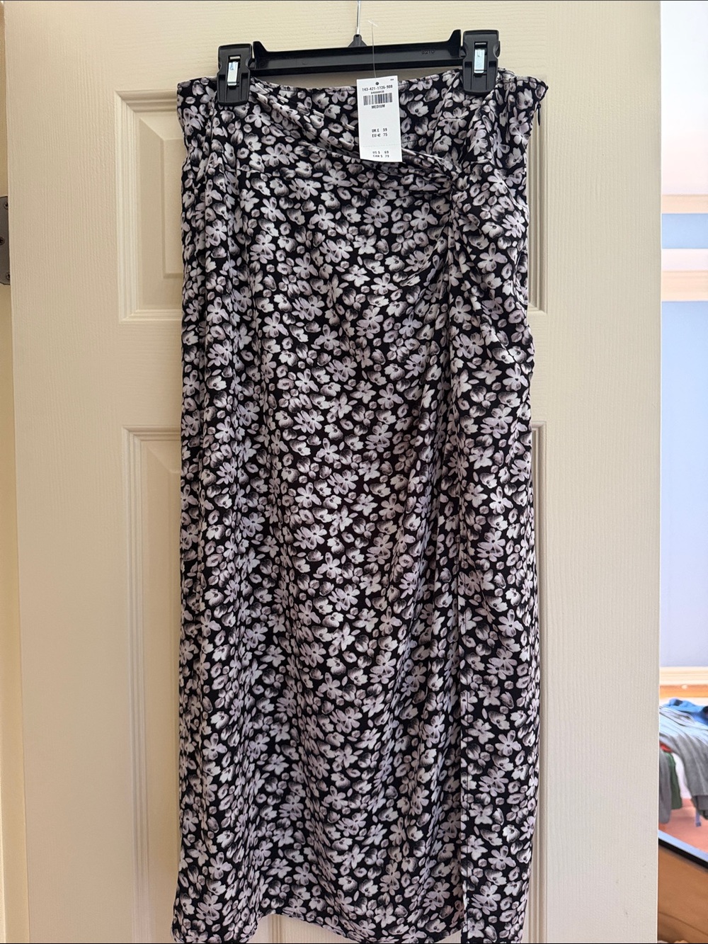 Abercrombie & Fitch Black and White Floral Midi Skirt